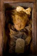 Watch National Geographic: The Girl in the Glass Casket Megashare9